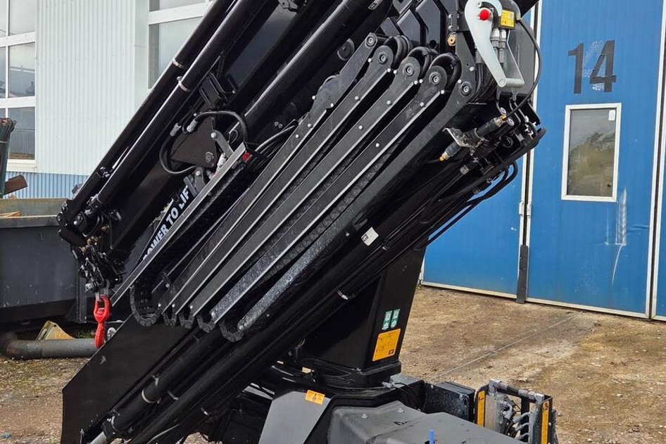 HMF 2820 K-5 + JIB FJ-700 K-4