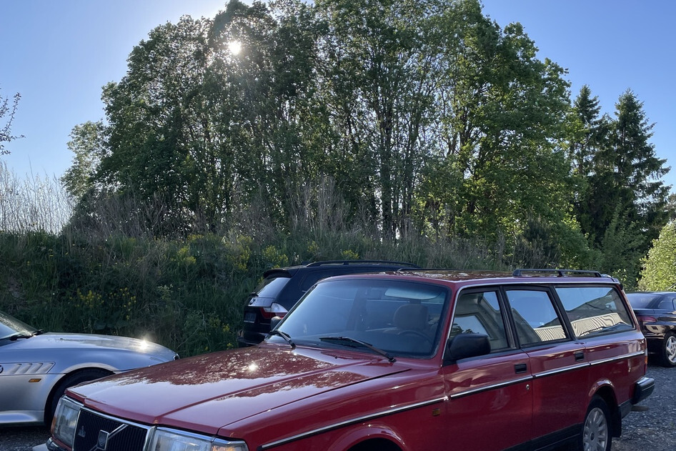 Volvo 240, 1991, 2.3, 85 kW, бензин, механическая, задний привод