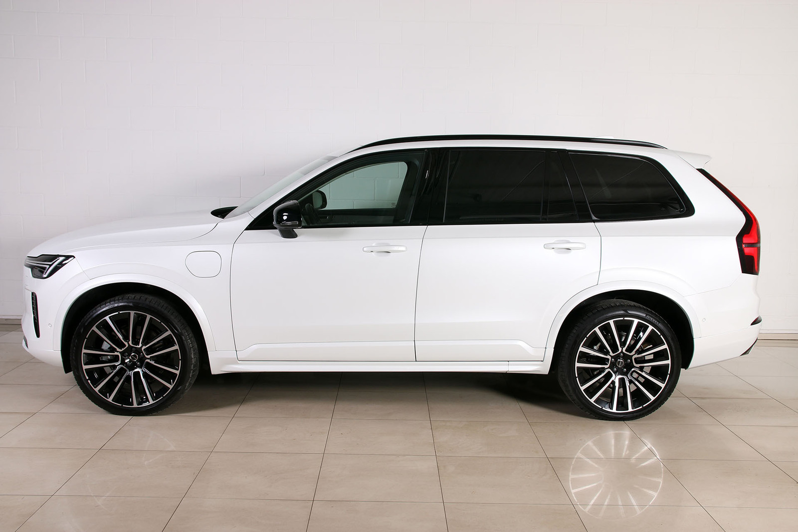 Volvo XC90 2025, photo 3/10