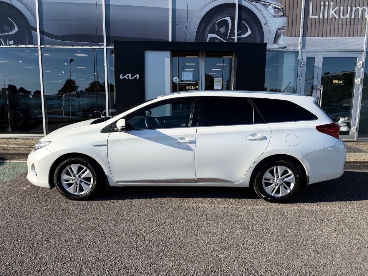 Toyota Auris 2014, kuva 2/11