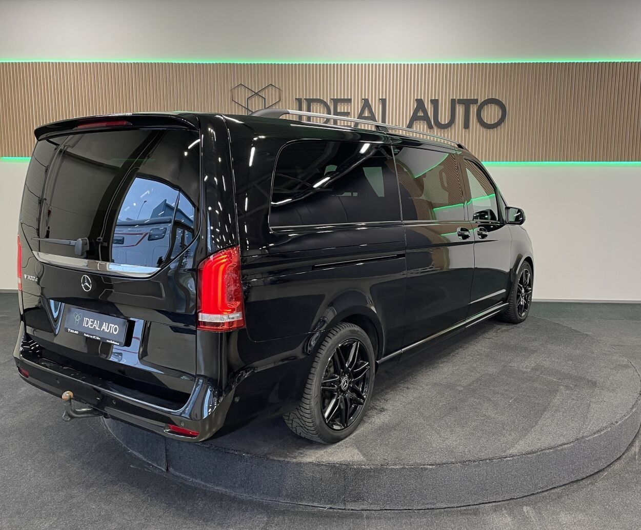 Mercedes-Benz V 300 2021, kuva 4/55
