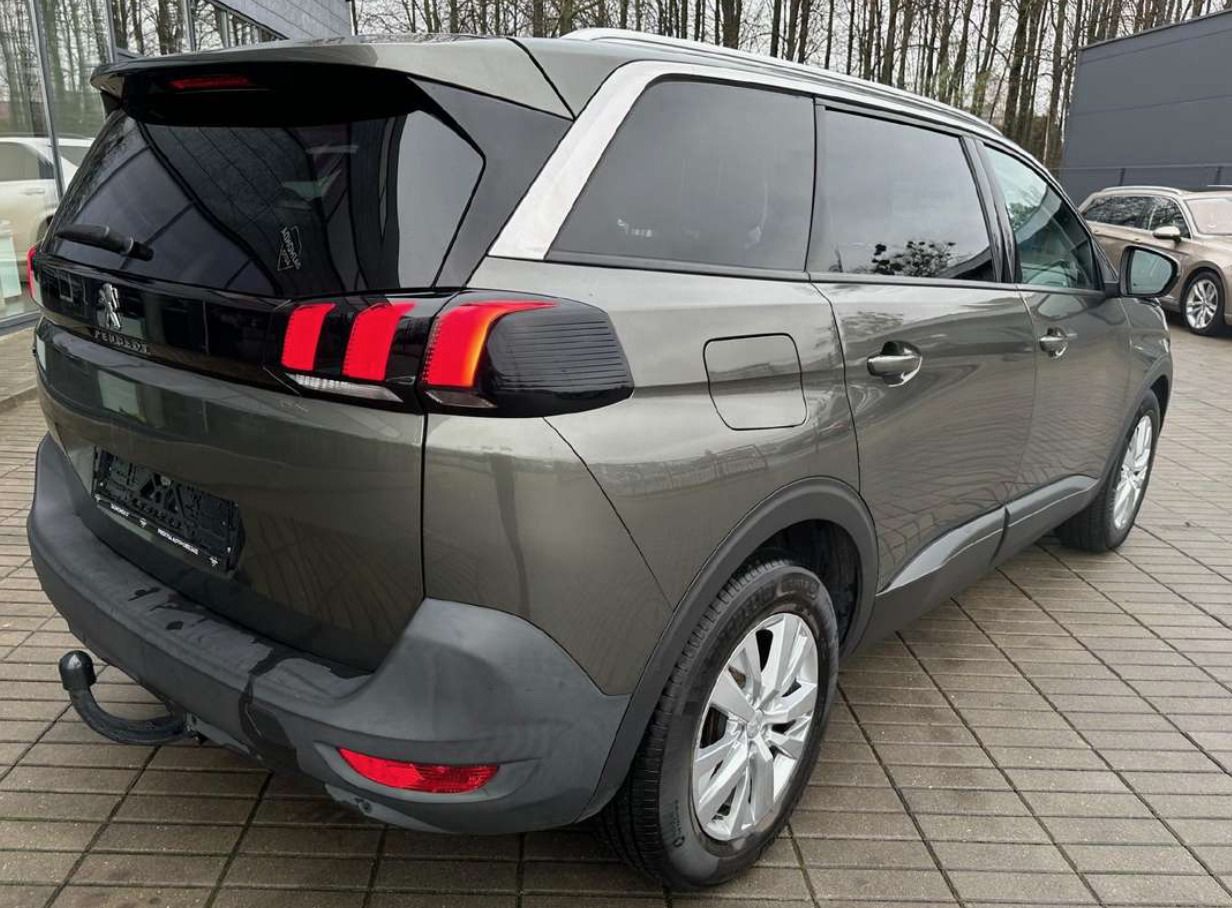 Peugeot 5008 2020, kuva 2/6