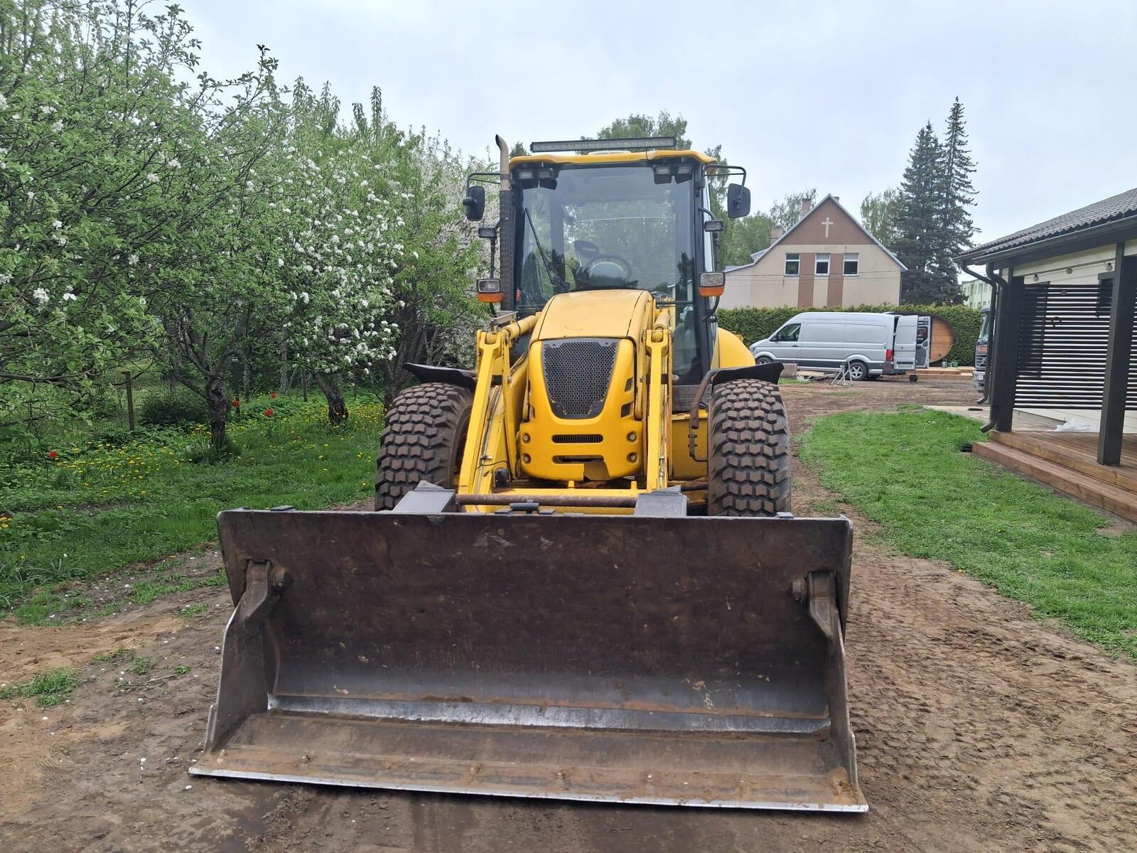 Komatsu WB 93S-5E0, kuva 5/29
