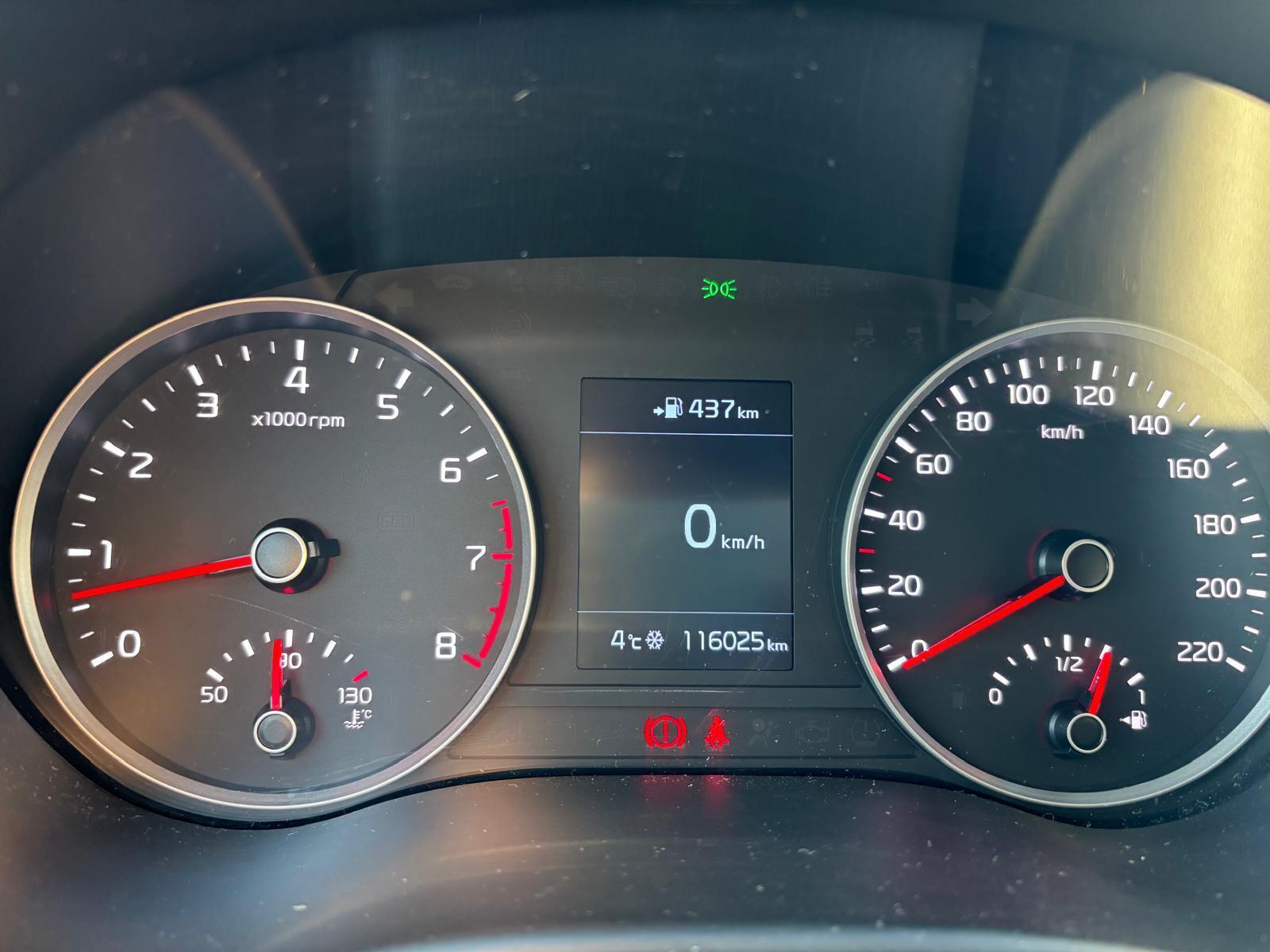 Kia Stonic 2018, photo 7/15