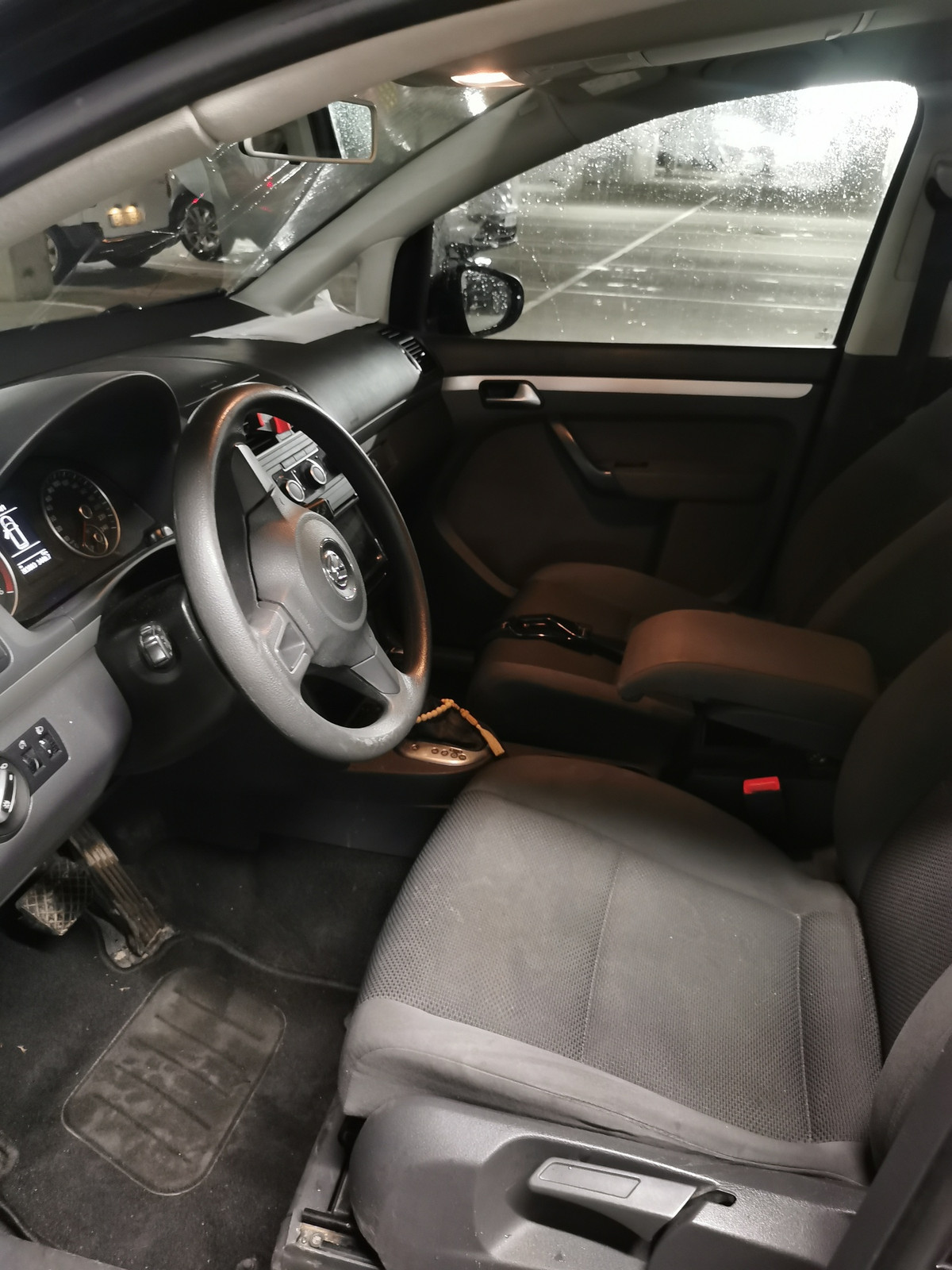 Volkswagen Touran 2014, photo 7/10