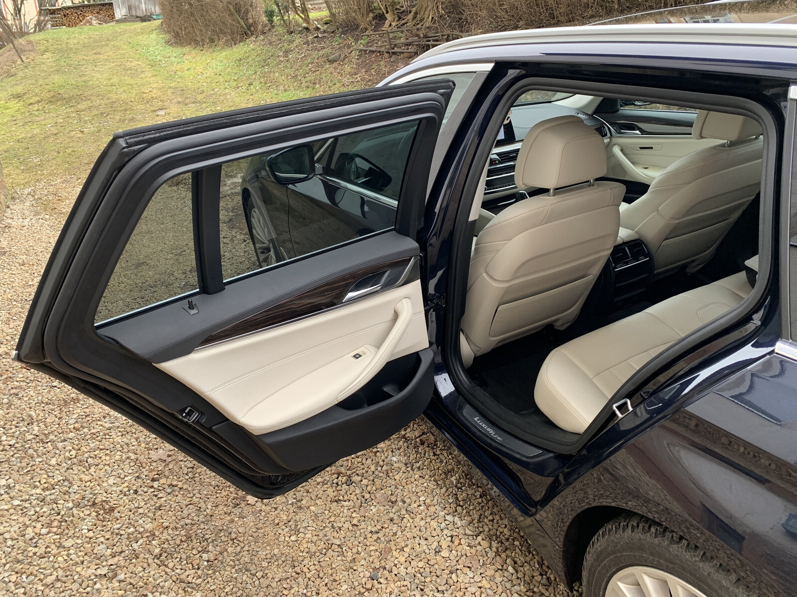 BMW 530 2018, photo 7/17