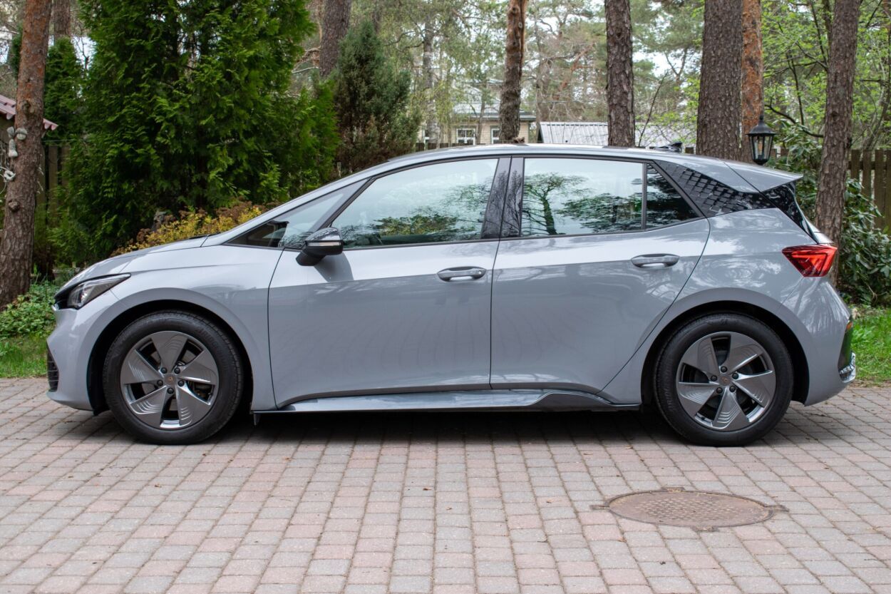 Cupra Born 2023, photo 6/18