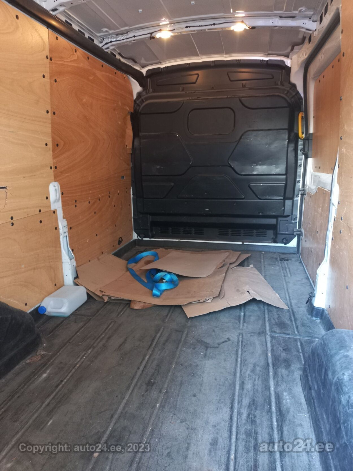 Ford Transit 2018, kuva 8/8