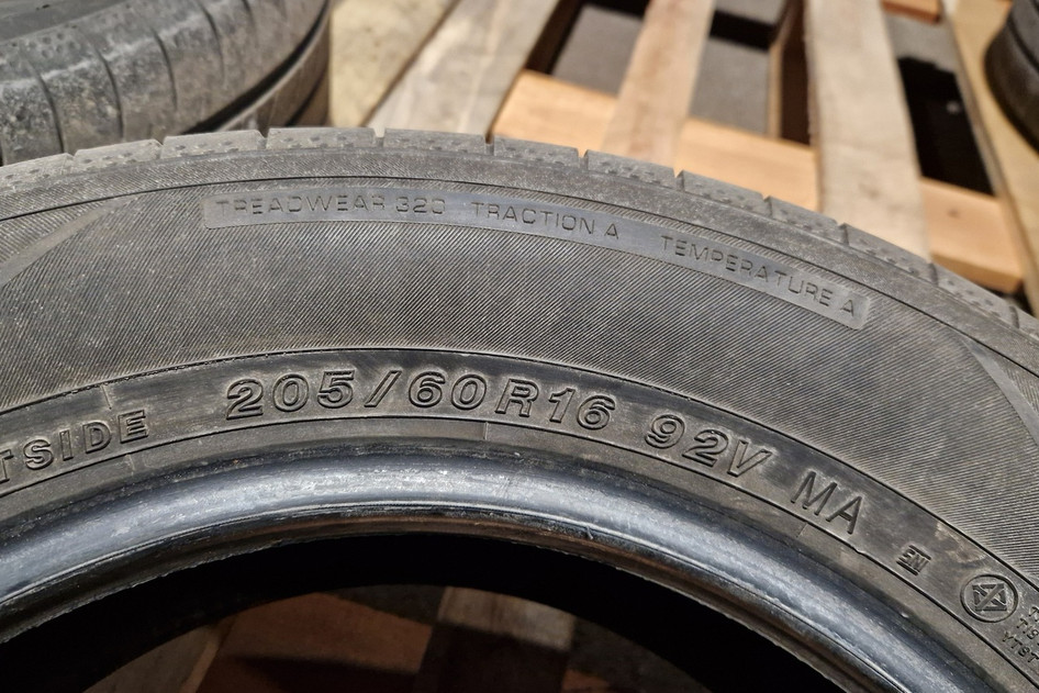 Kasutatud suverehv 205/60R16 Yokohama BluEarth - GT