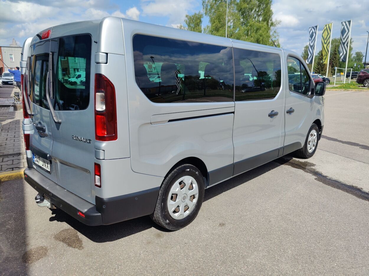 Renault Trafic 2022, photo 3/11