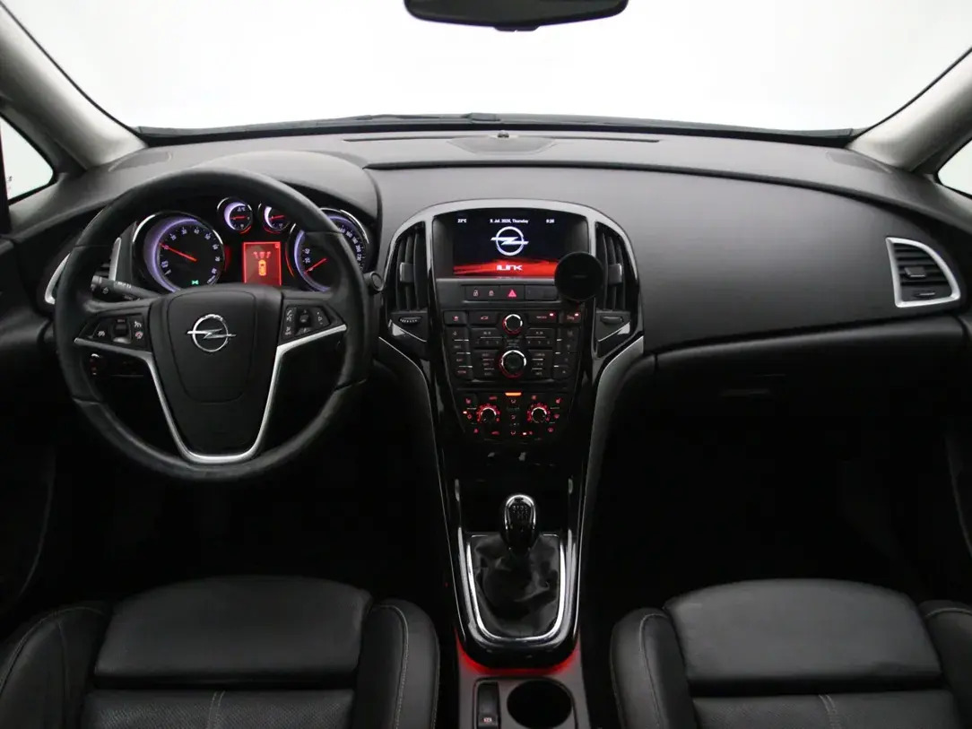Opel Astra Sport + 1.4 103kW 2015, kuva 2/31