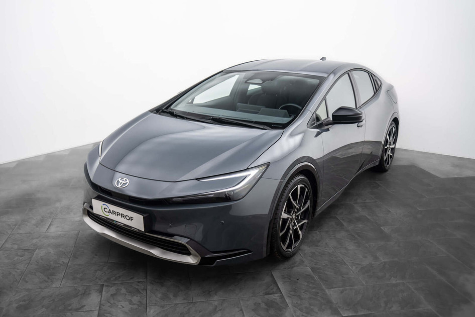 Toyota Prius, 2023, 2.0, 111 kW, automatic, front-wheel drive