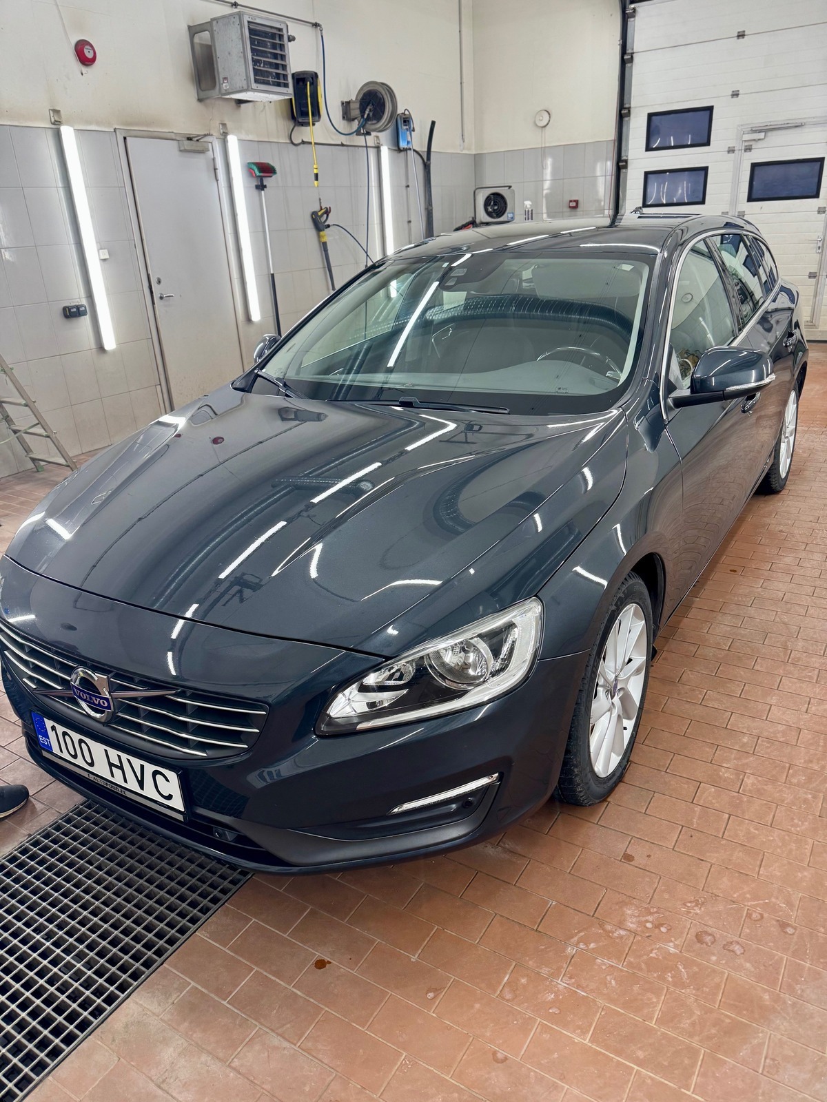 Volvo V60 D4 2014, photo 2/25