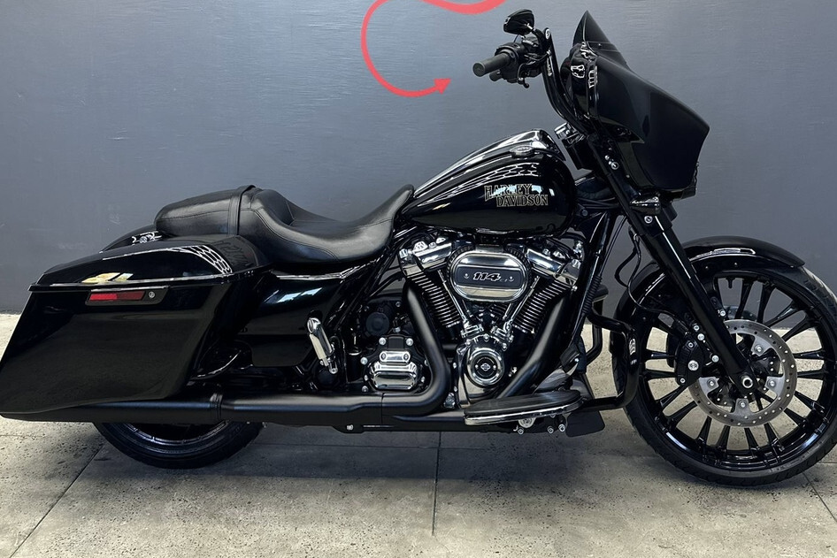 Harley-Davidson Street Glide, 2024, 1.9, bensiin, manuaal, tagavedu