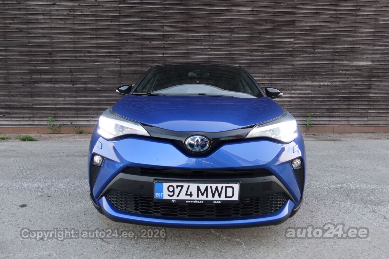 Toyota C-HR 2022, photo 2/17