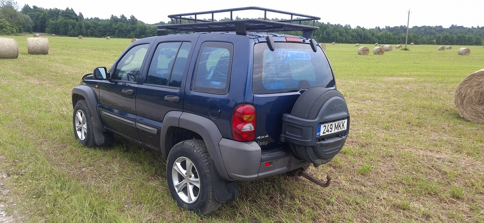Jeep Cherokee 2004, photo 2/10
