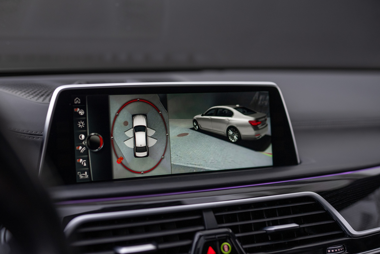 BMW 750 2016, photo 6/18
