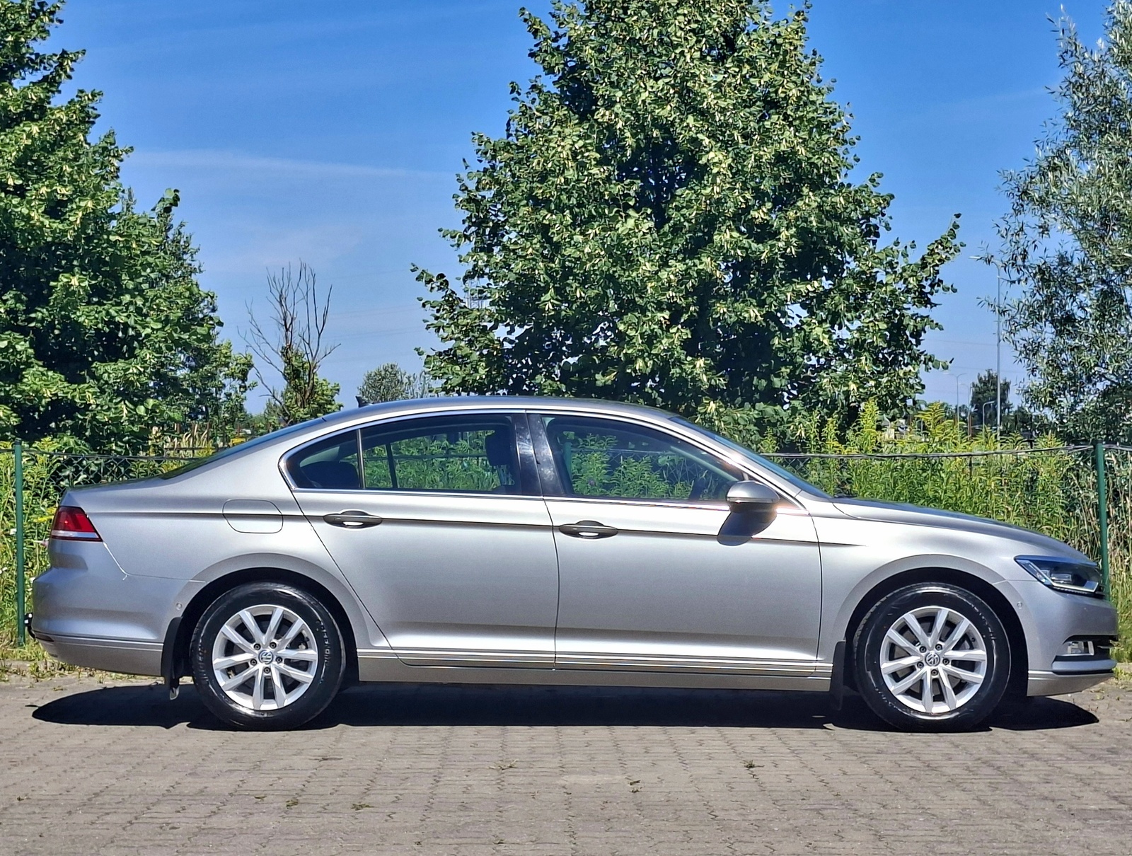 Volkswagen Passat 2016, photo 5/21