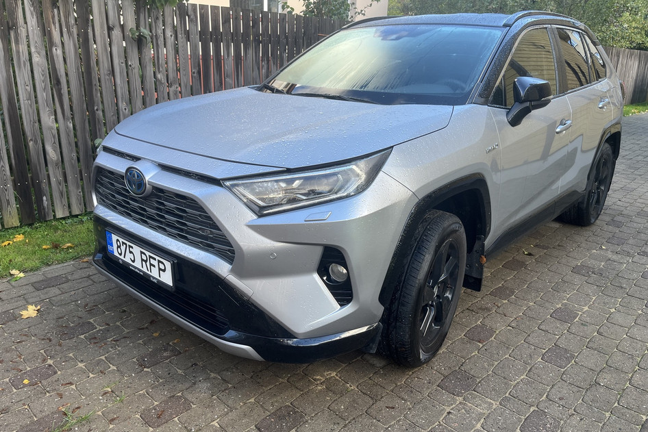 Toyota RAV4, 2021, 2.5, 131 kW, гибрид (бензин/электричество), автомат, полный привод