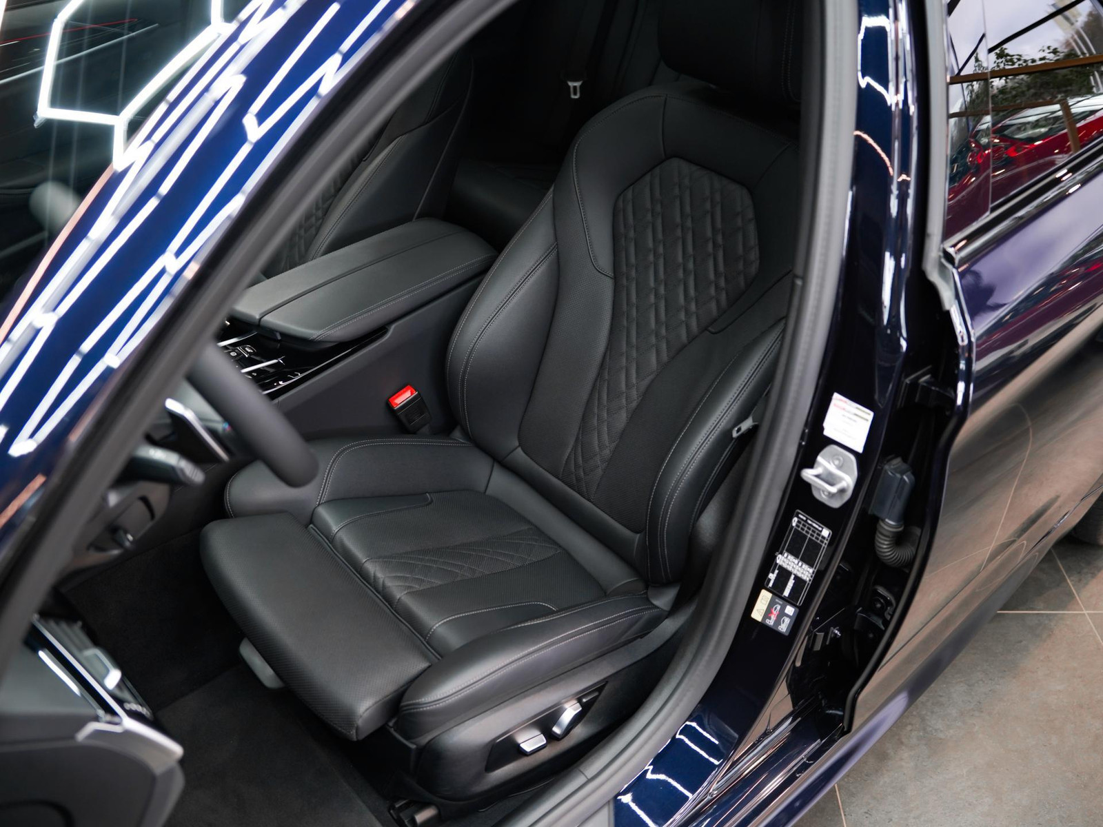 BMW 530 2022, photo 6/15