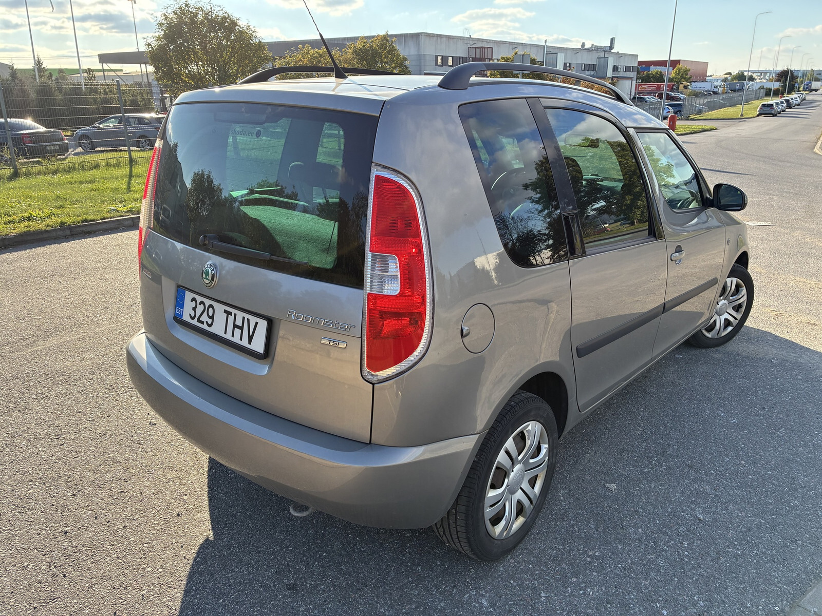 Škoda Roomster 2010, photo 4/10