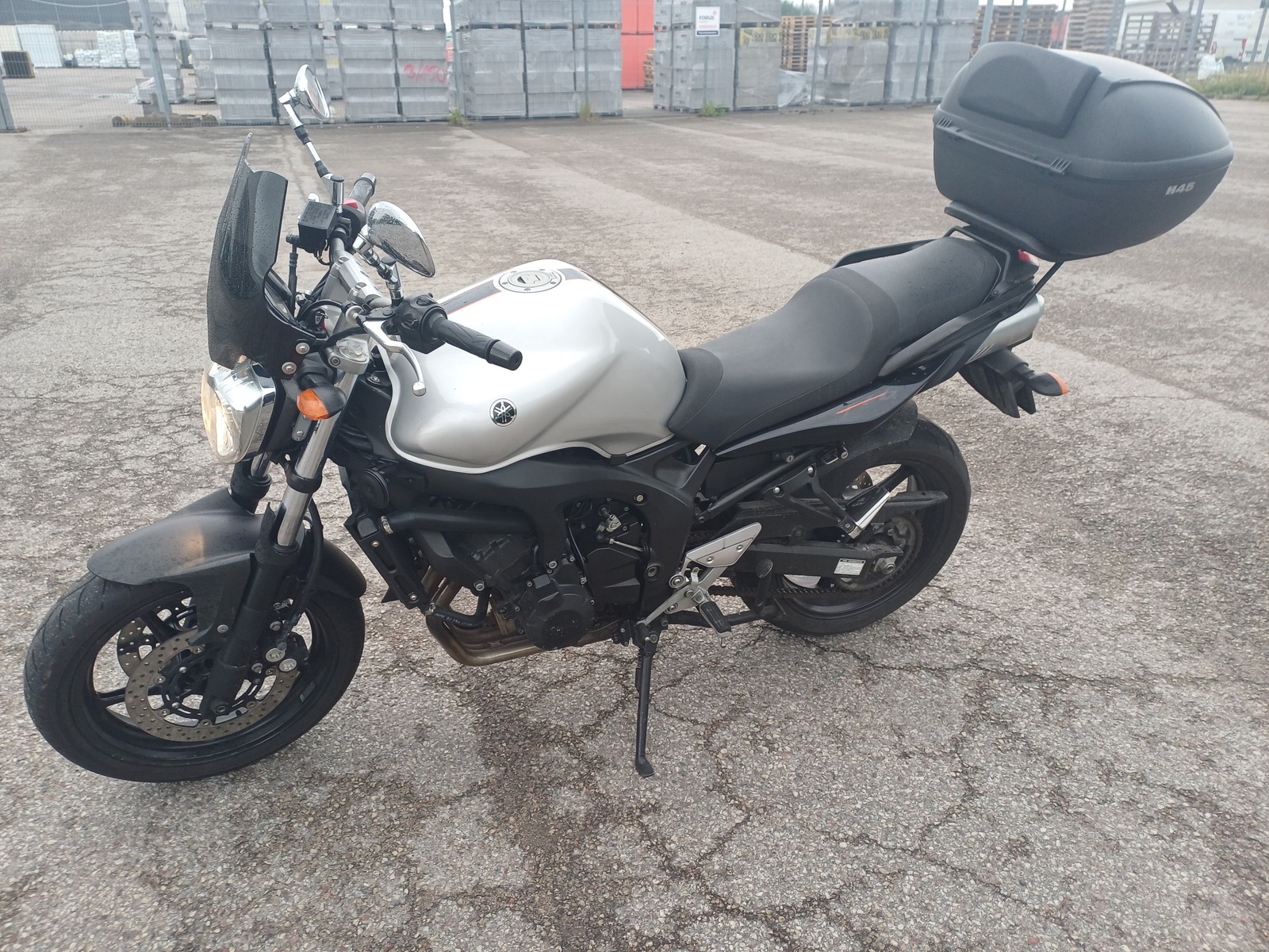 Yamaha FZ6 2010, photo 2/4