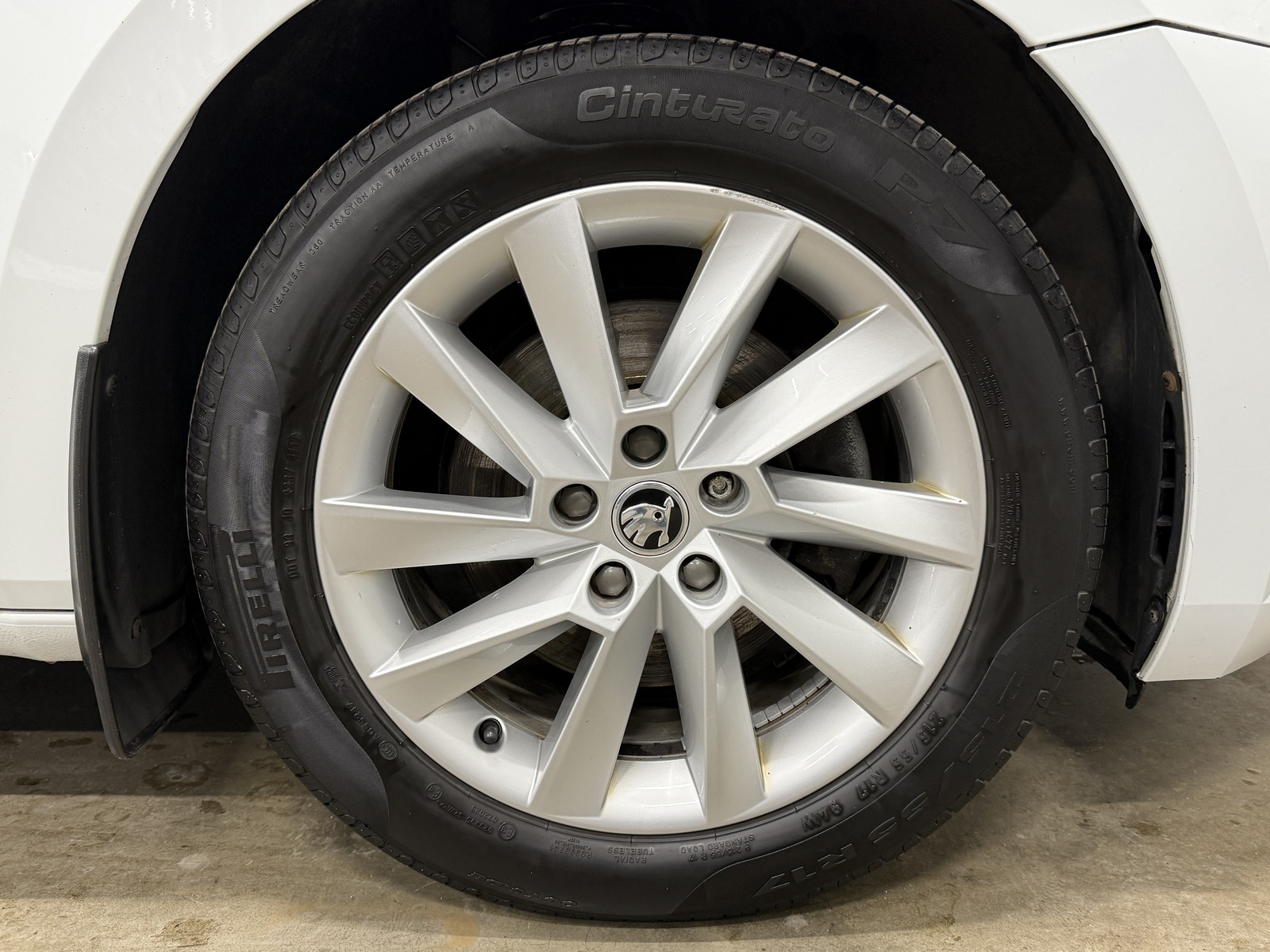 Škoda Superb 2017, photo 5/29