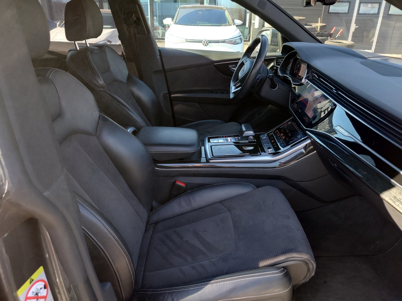 Audi Q8 2018, kuva 4/17