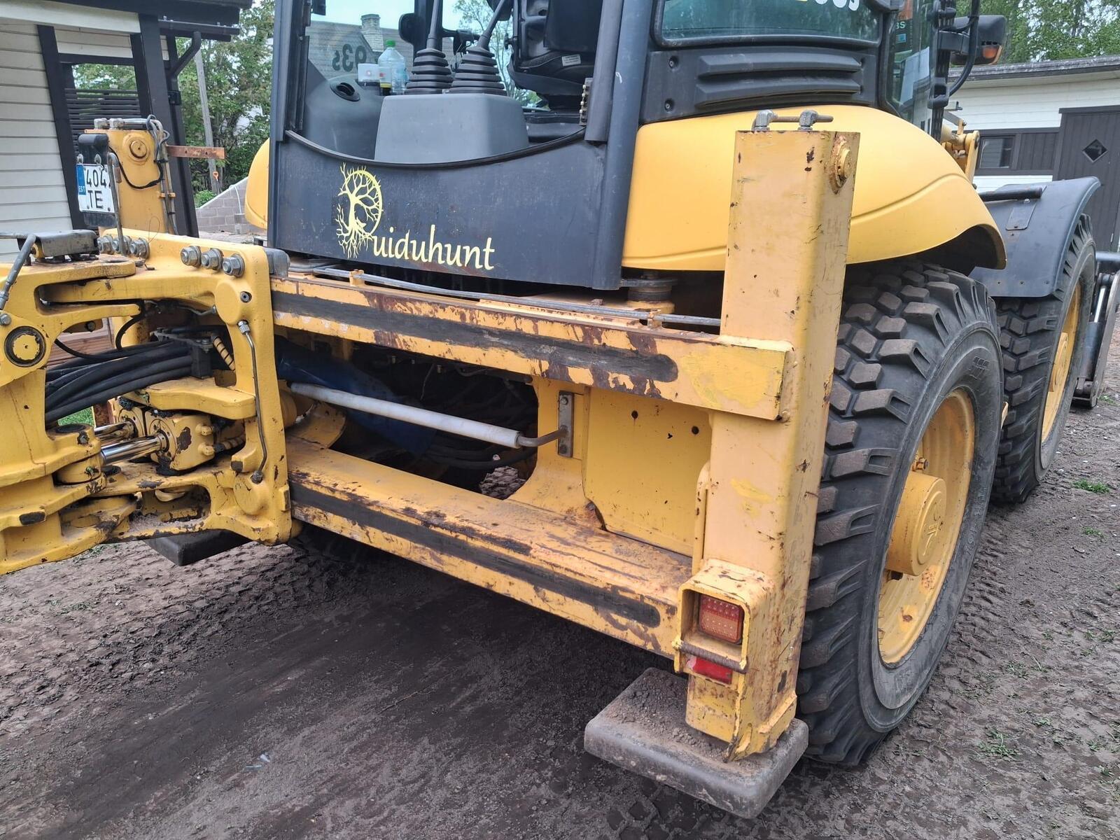 Komatsu WB 93S-5E0, kuva 7/29