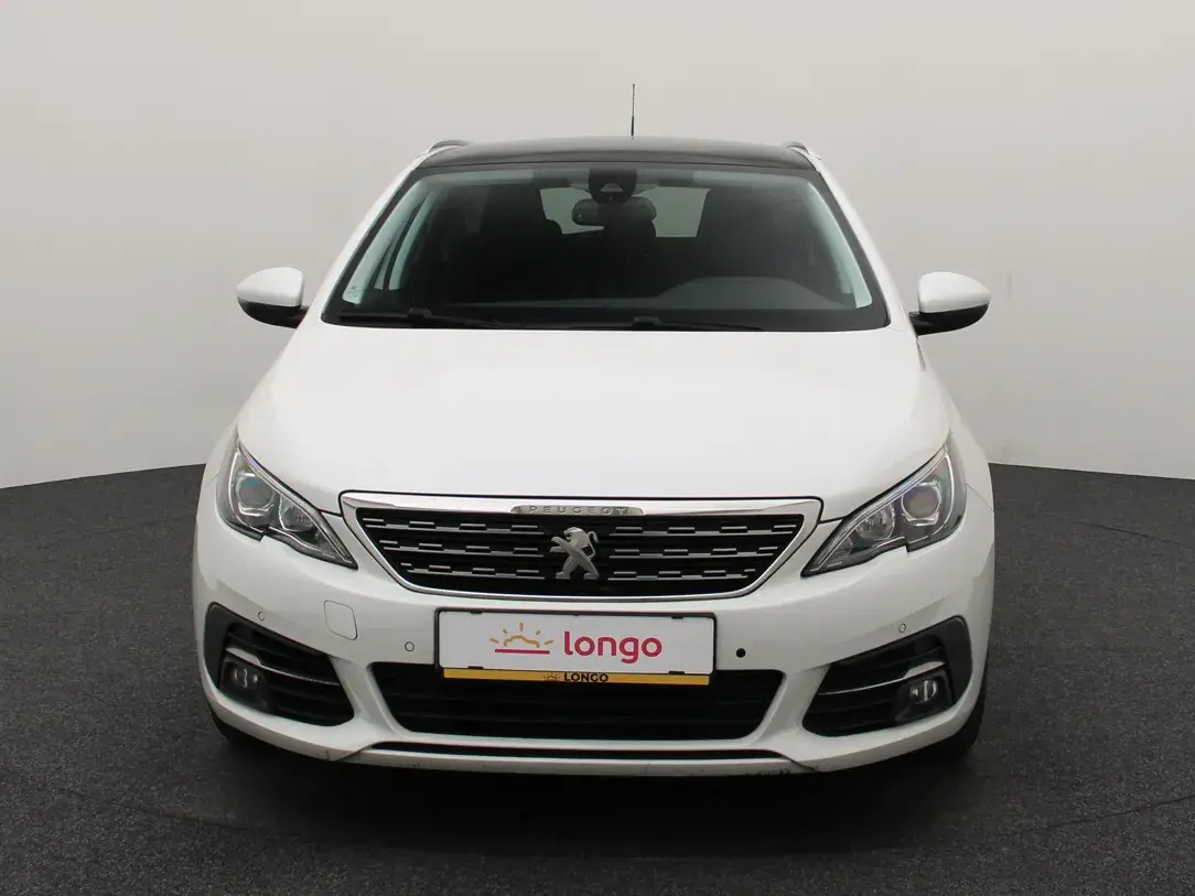Peugeot 308 Premium 1.5 96kW 2020, photo 3/10