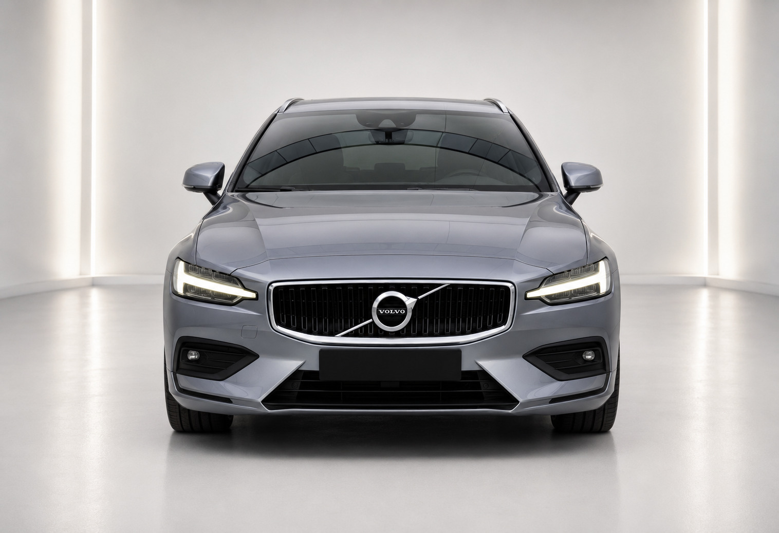 Volvo V60 2018, photo 2/10