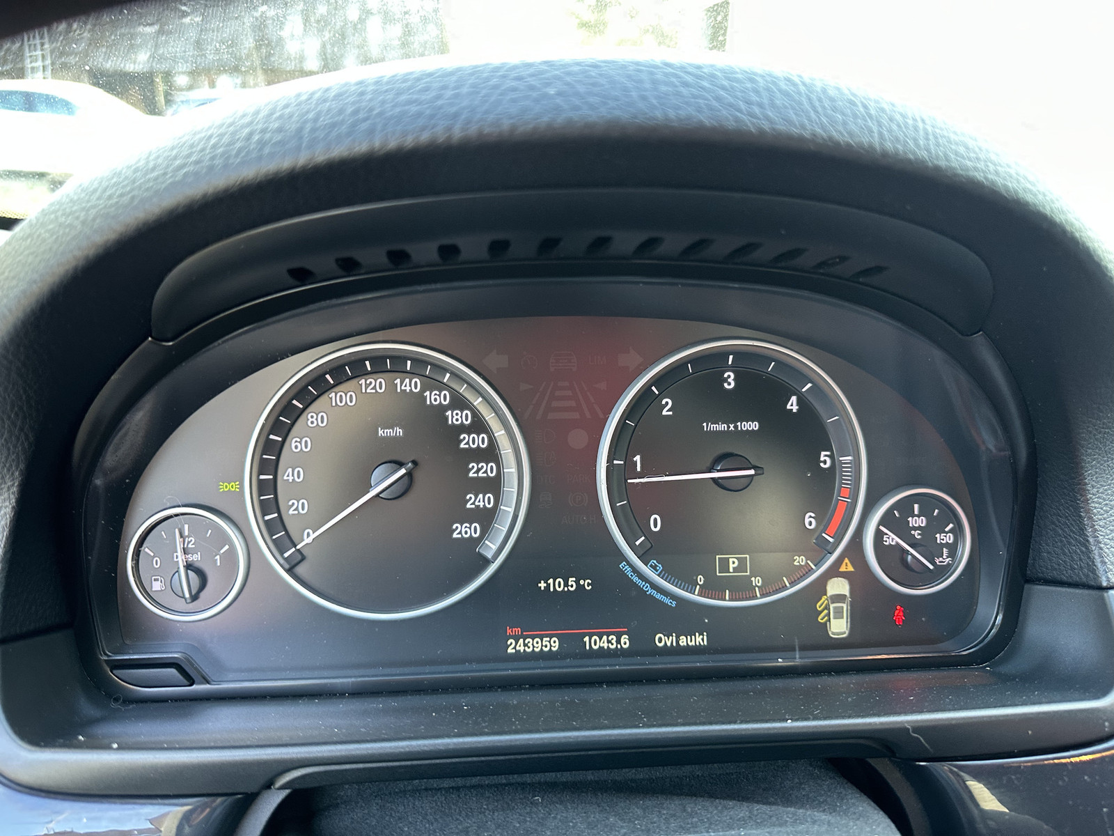 BMW 520 2015, photo 8/8