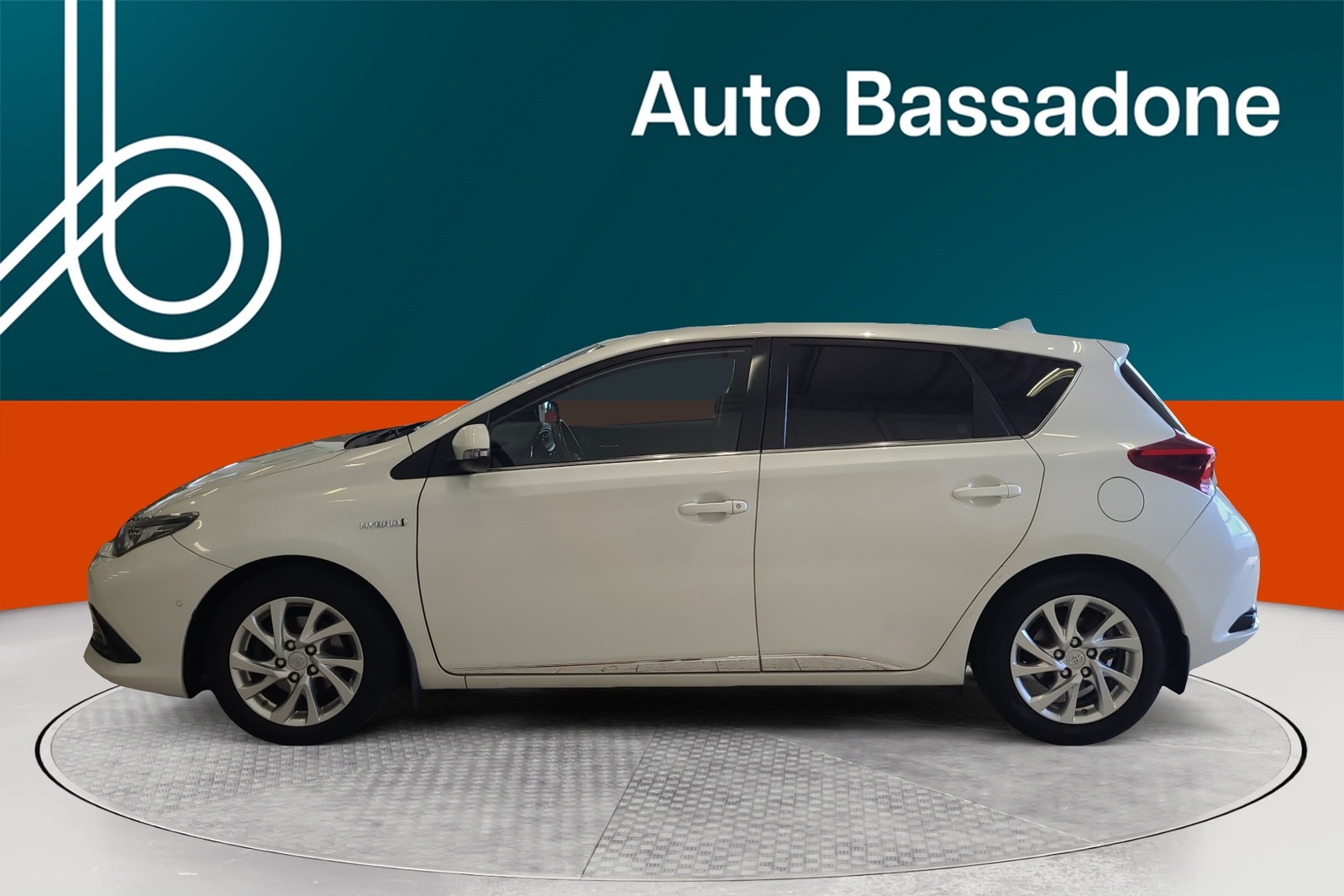Toyota Auris 2017, photo 2/34