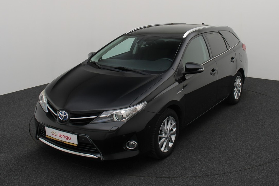 Toyota Auris, 2014, 1.8, 100 kW, hybrid (petrol/electric), automatic, front-wheel drive