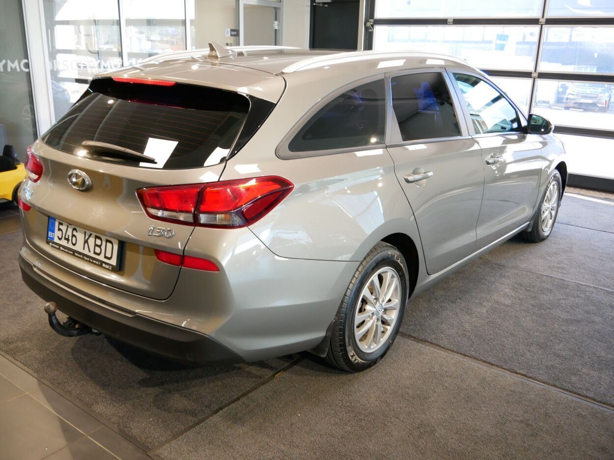 Hyundai i30 2020, photo 3/12