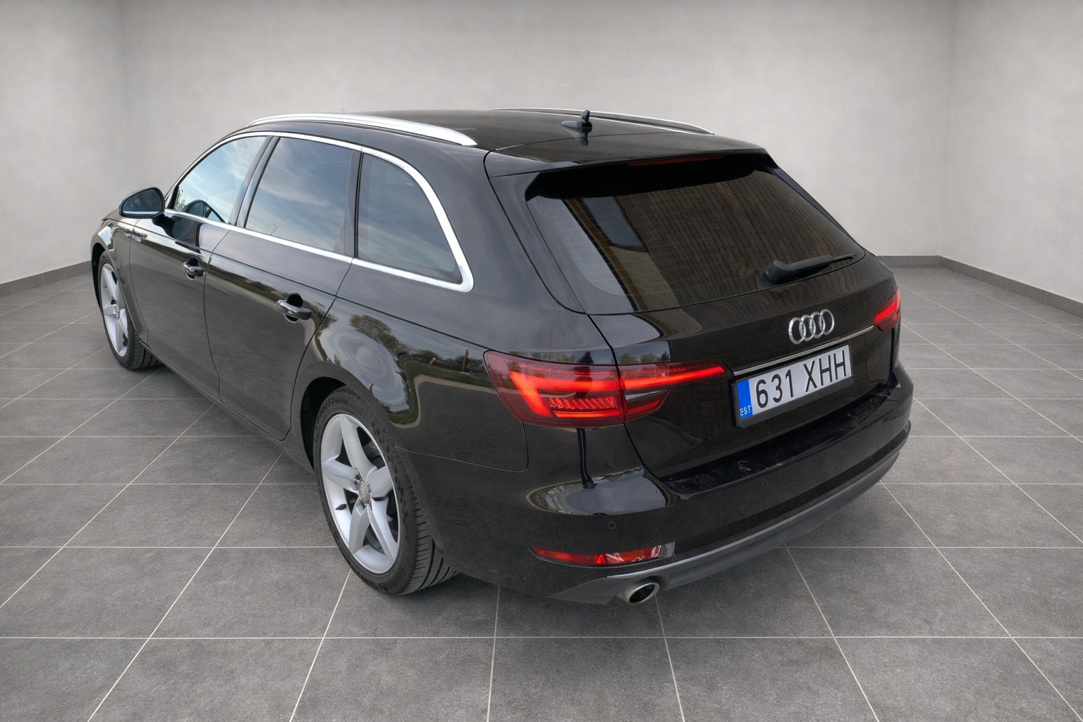 Audi A4 2018, photo 6/31