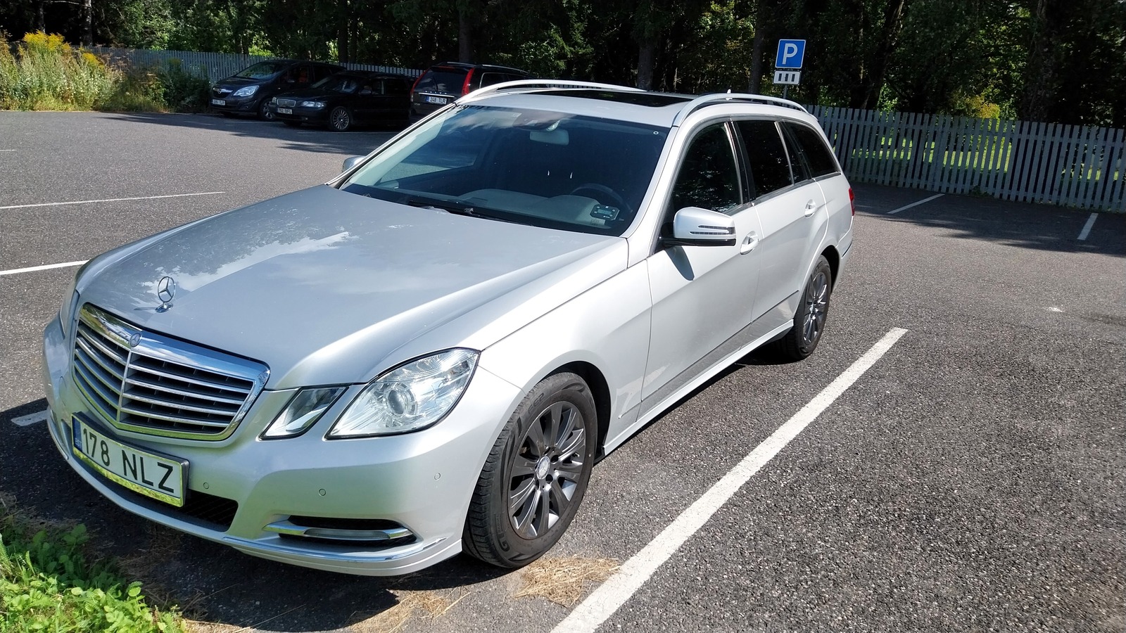 Mercedes-Benz E 220 2012, kuva 5/8