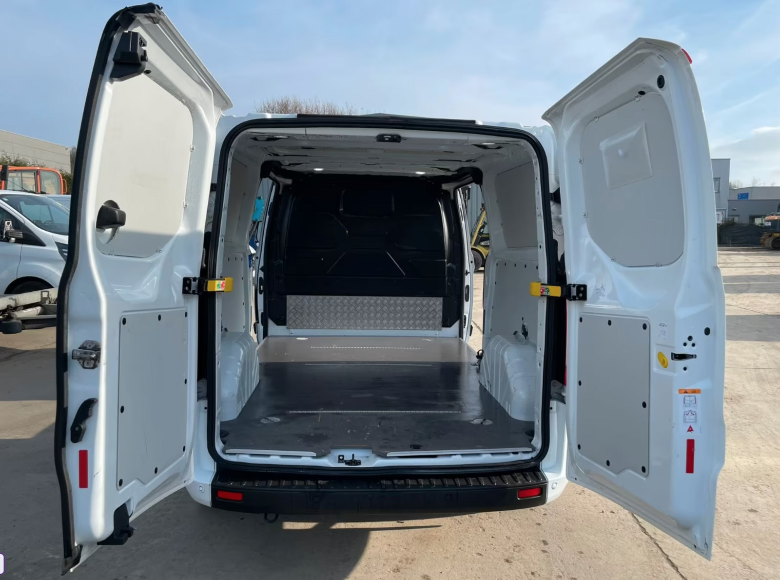 Ford Transit Custom L2 2022, kuva 6/12