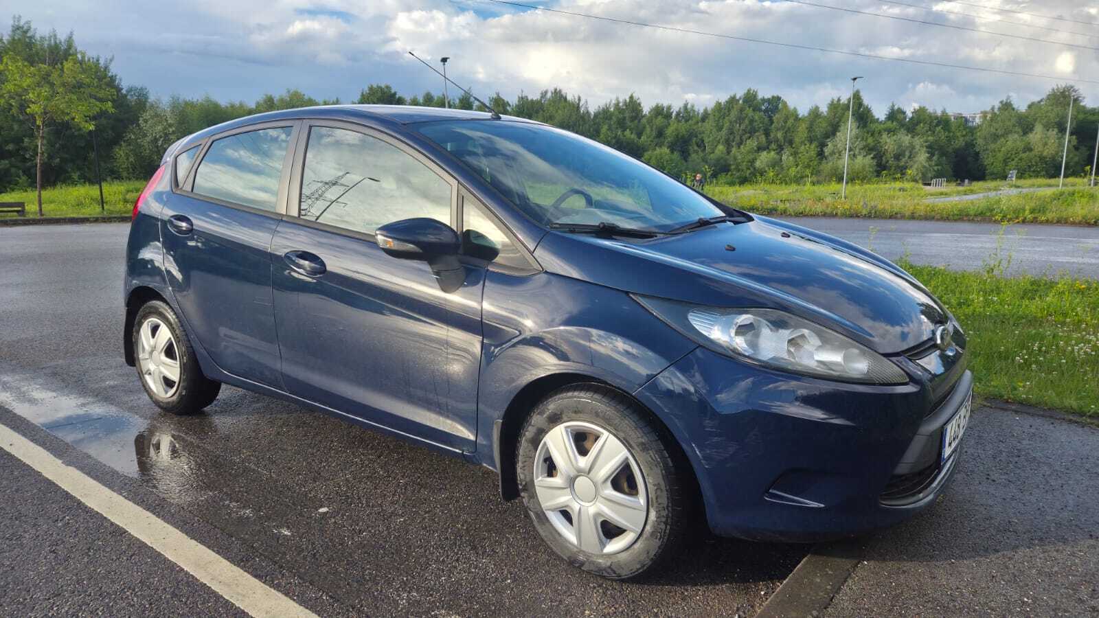Ford Fiesta 2011, photo 2/14