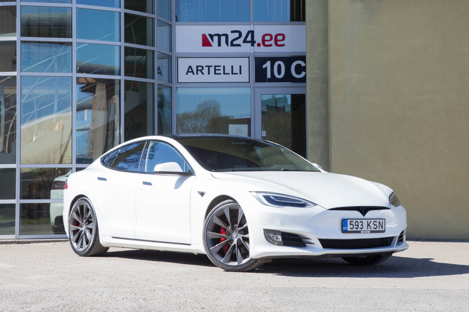 Tesla Model S, 2019, 180 kW, electric, four-wheel drive