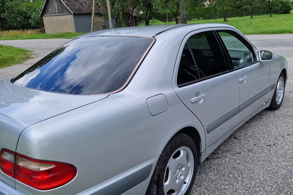 Mercedes-Benz E 240, 2001, 2.6, 125 kW, benzīns, manuālā, aizmugurējā piedziņa