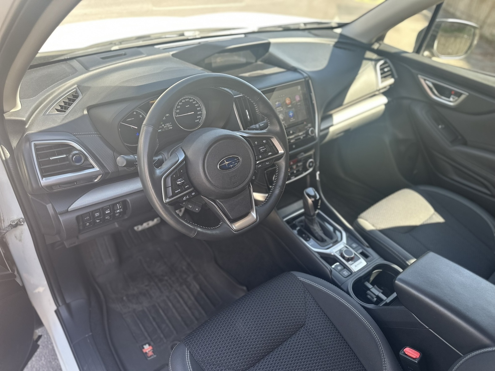 Subaru Forester 2022, photo 3/16