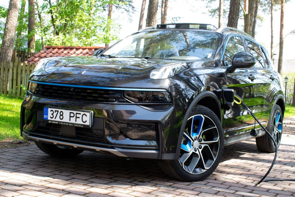 Lynk&Co 01, 2022, 1.5, 132 kW, подключаемый гибрид (бензин/электричество), автомат, передний привод