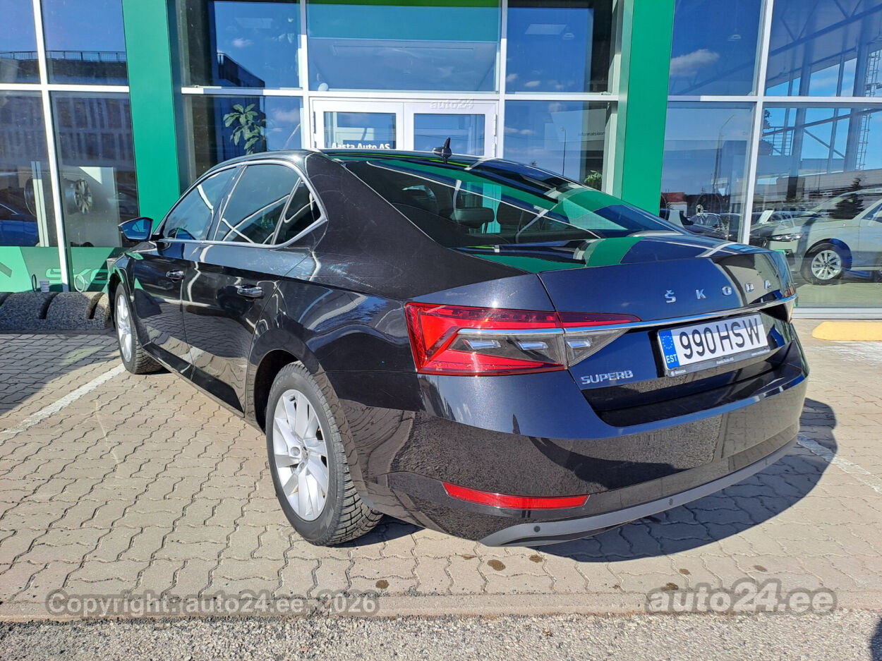 Škoda Superb 2023, photo 2/6