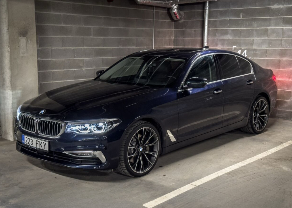 BMW 530 2017, photo 2/10