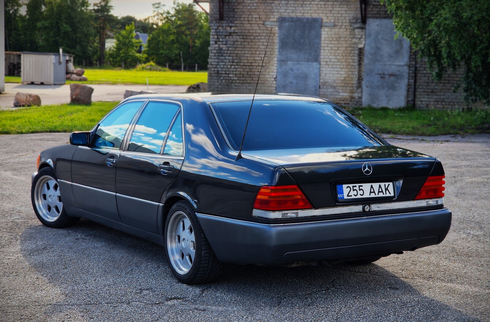 Mercedes-Benz S 300 1991, photo 3/29