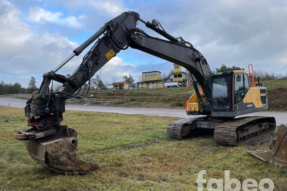 Volvo EC220 EL, 129 kW, дизель