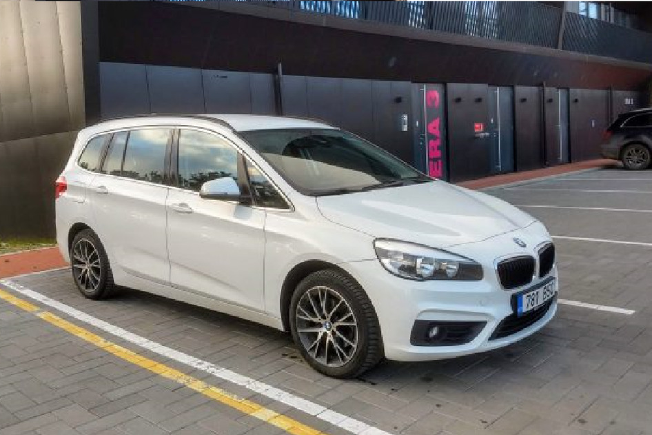 BMW 218, 2015, 1.5, 100 kW, бензин, механическая, передний привод