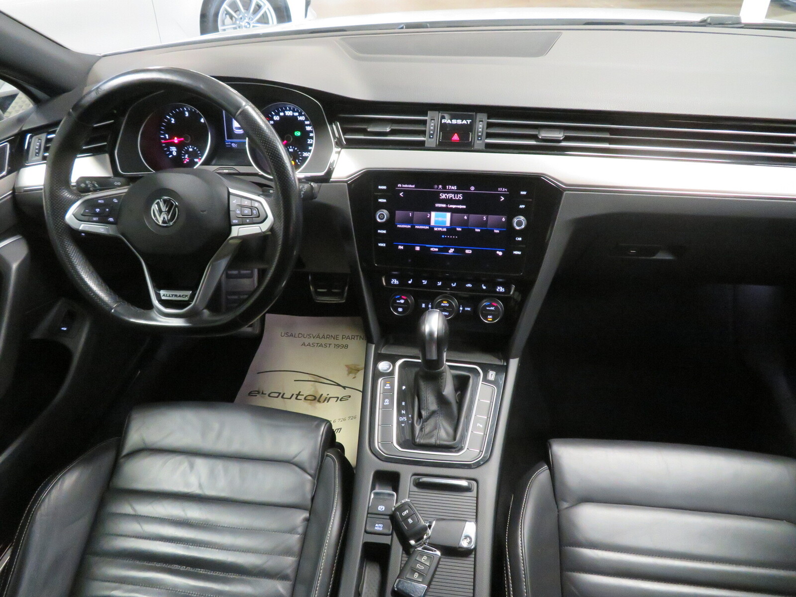 Volkswagen Passat 2020, photo 3/12