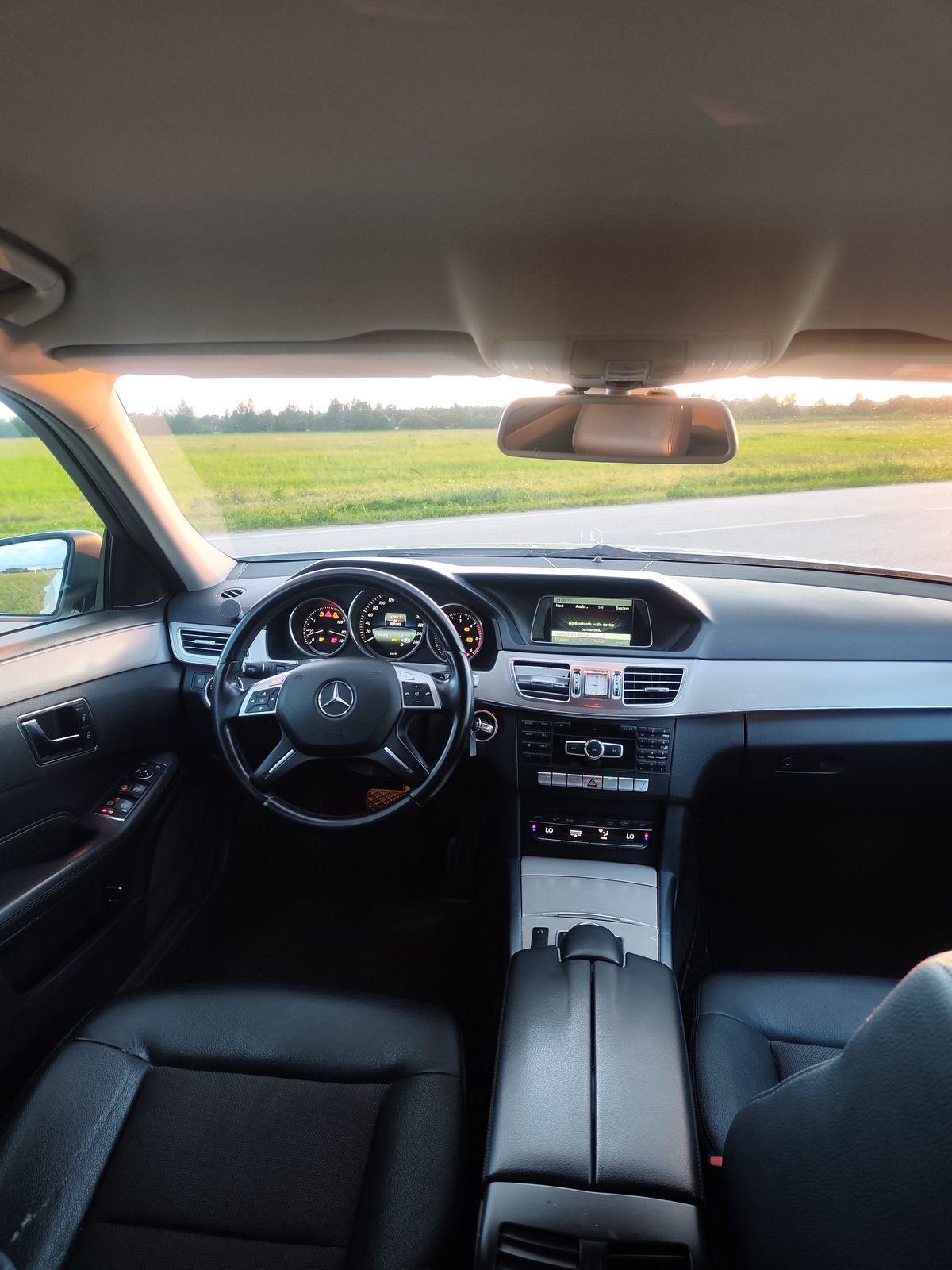 Mercedes-Benz E 200 2013, kuva 4/8